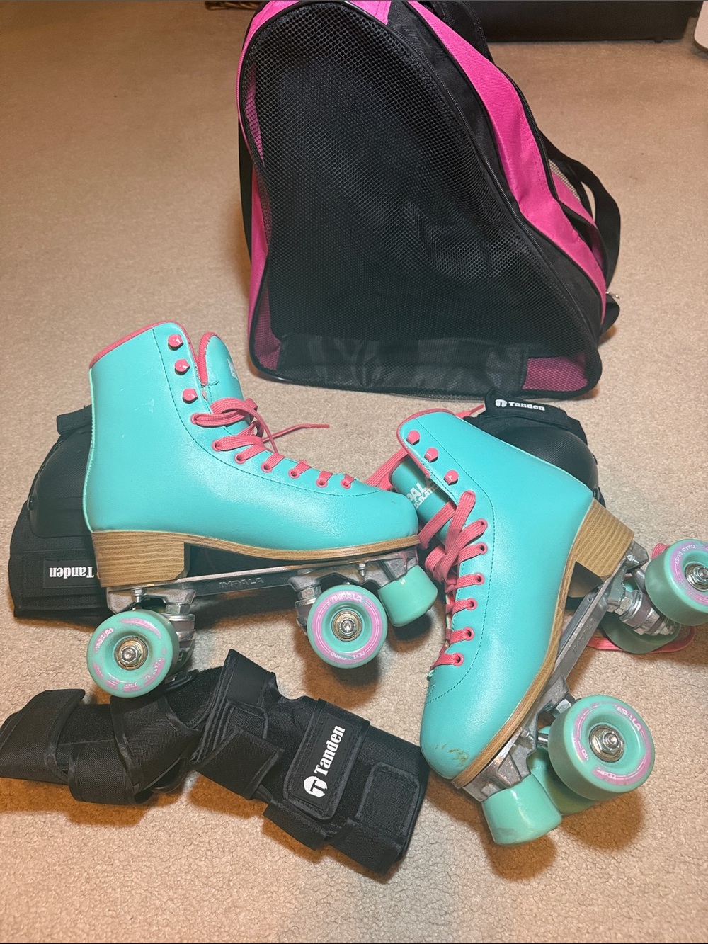 Impala Mint & Coral Quad Roller Skates with Protective Gear and Pink Skate Bag - Picture 10 of 16